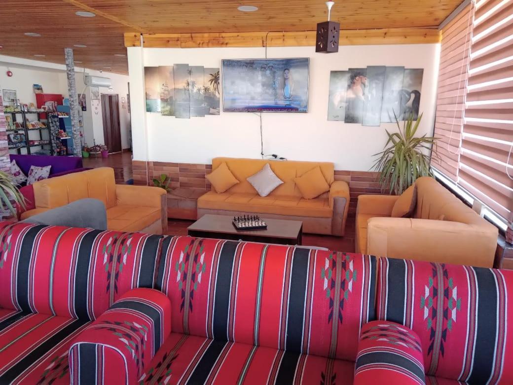 Petra Cabin Inn Hostel&Resturant Vádi Músza Kültér fotó