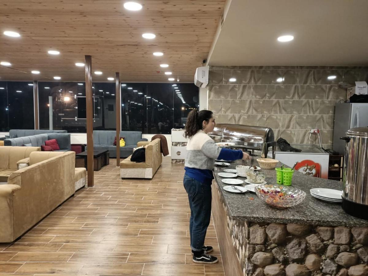 Petra Cabin Inn Hostel&Resturant Vádi Músza Kültér fotó